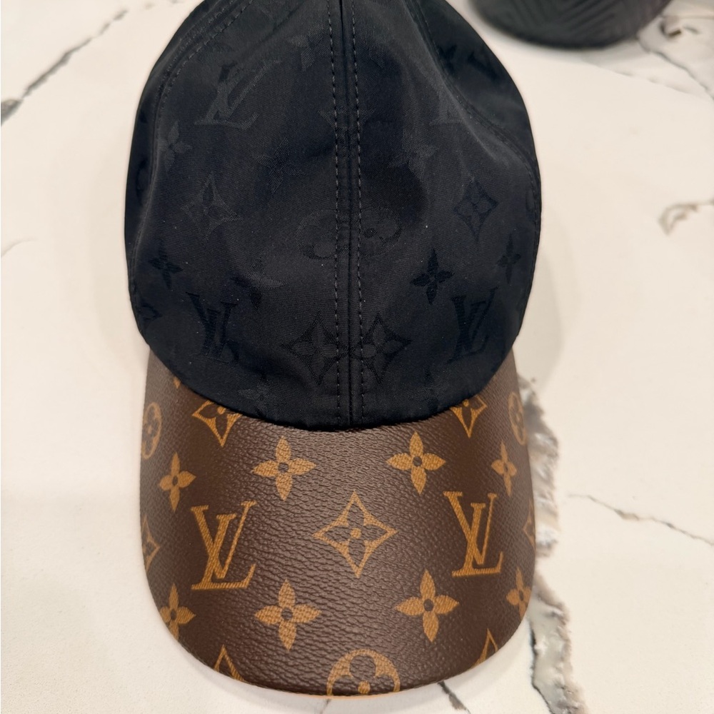 Louis Vuitton Black Crown with Brown Monogram Leather Brim Cap